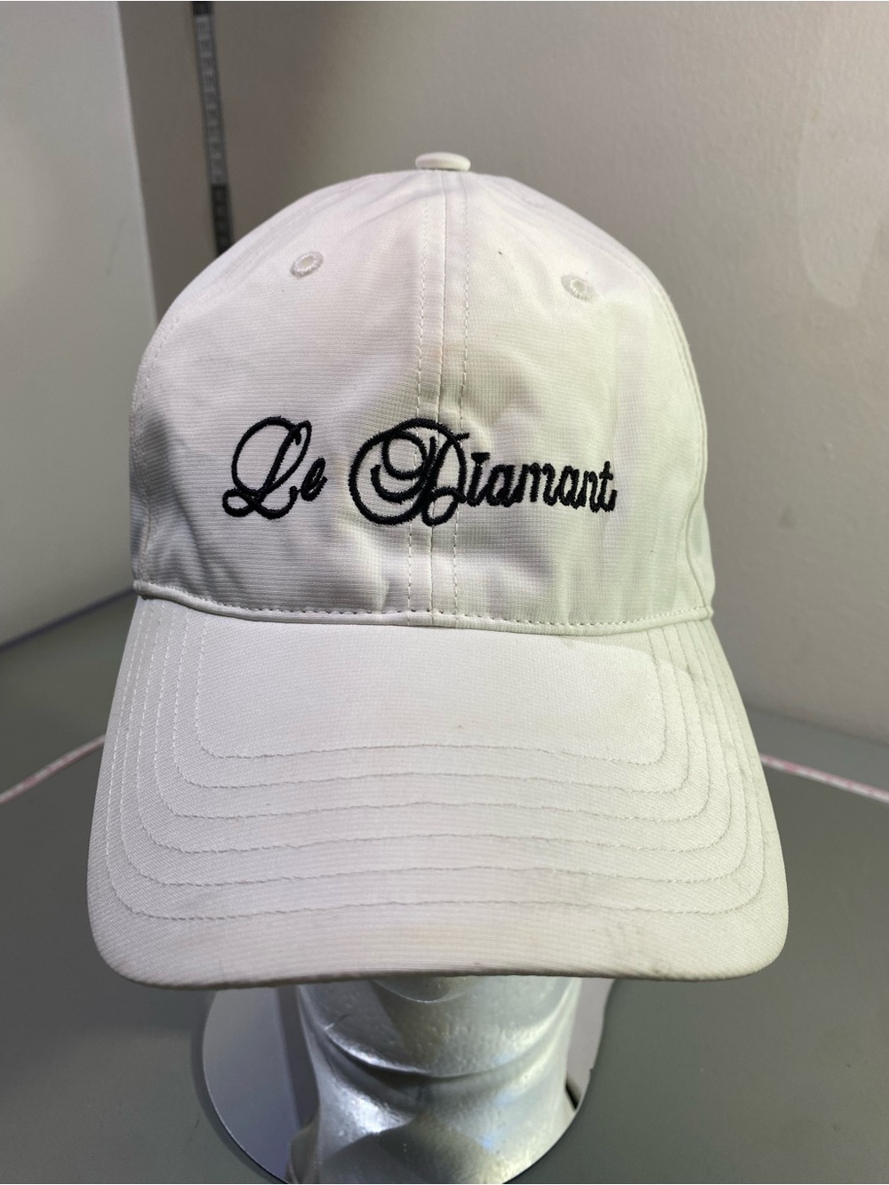 Adidas 3 Stripes “Le diamant” Golf club Hat White Embroidered one size Unisex